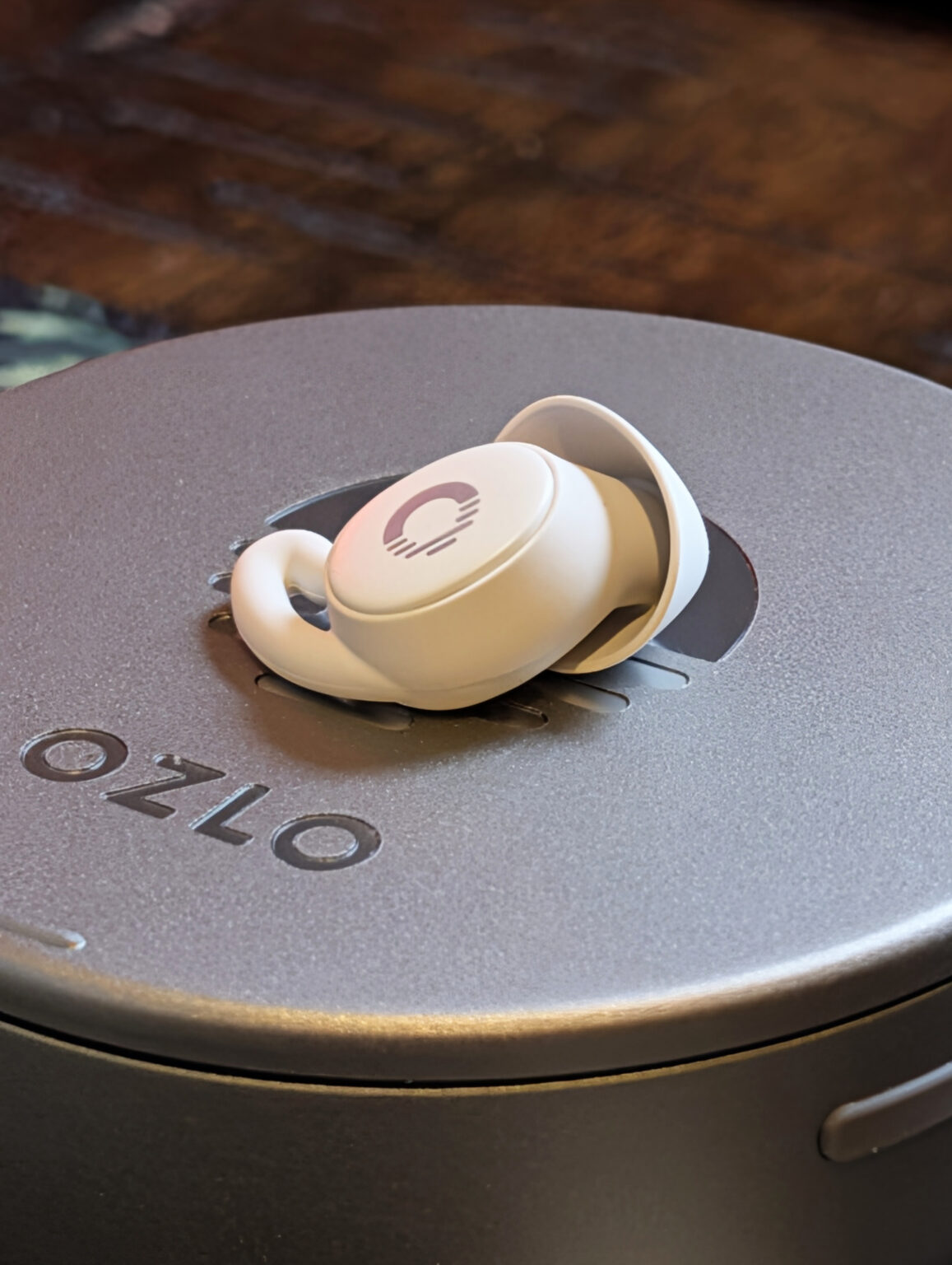 Ozlo Sleepbuds Review: The Best Sleep Headphones for Runners? - Six ...