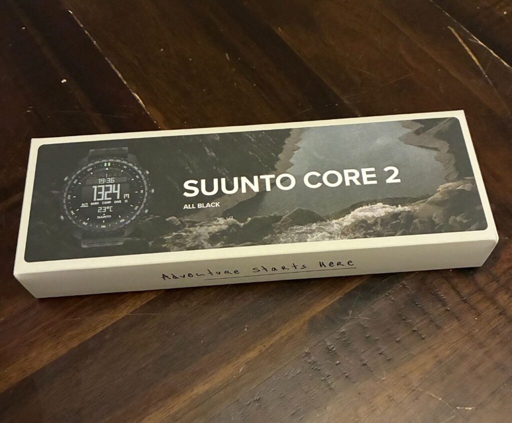 Box of the Suunto Core 2